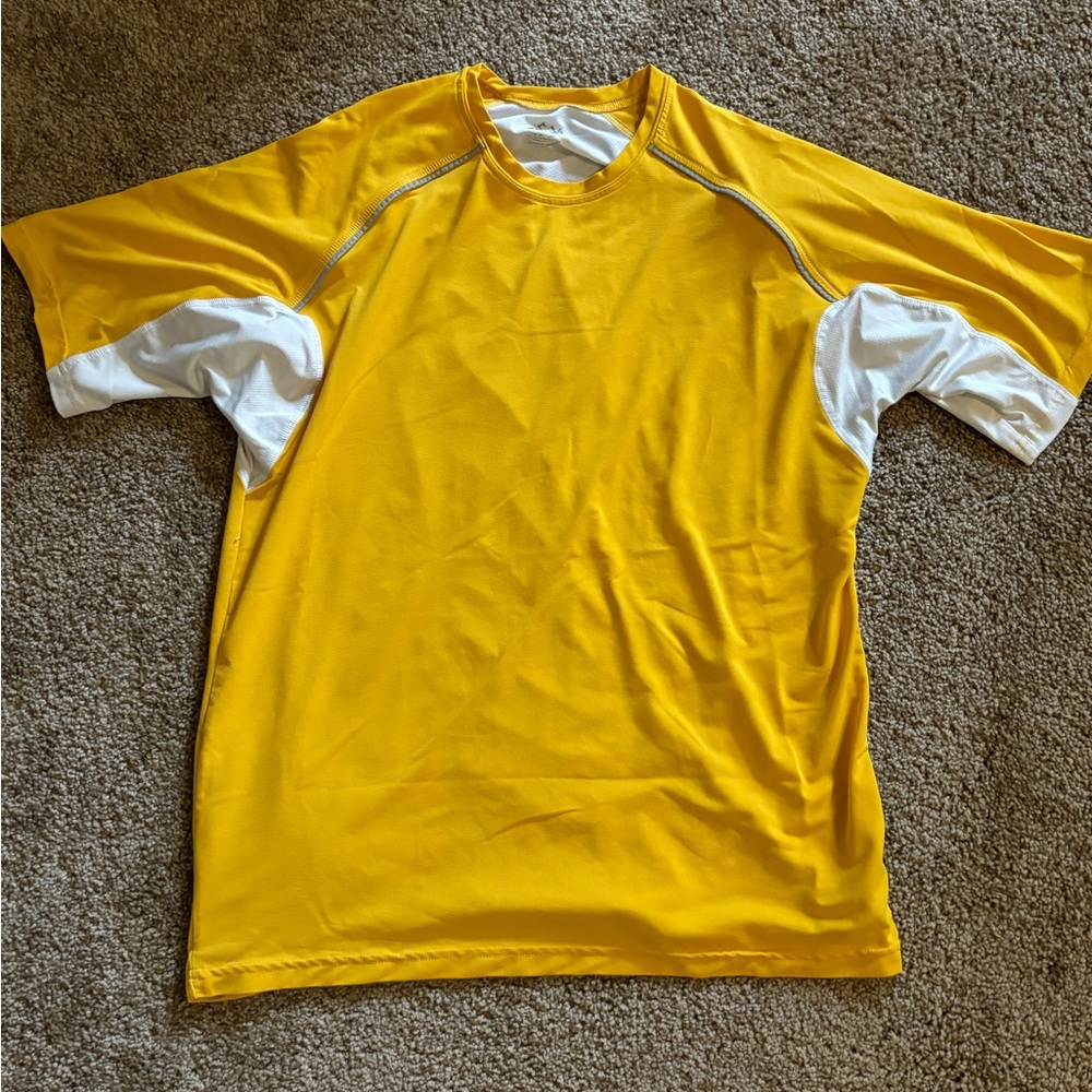 Eastern Mountain Sports vintage yellow active shirt. Men’s large